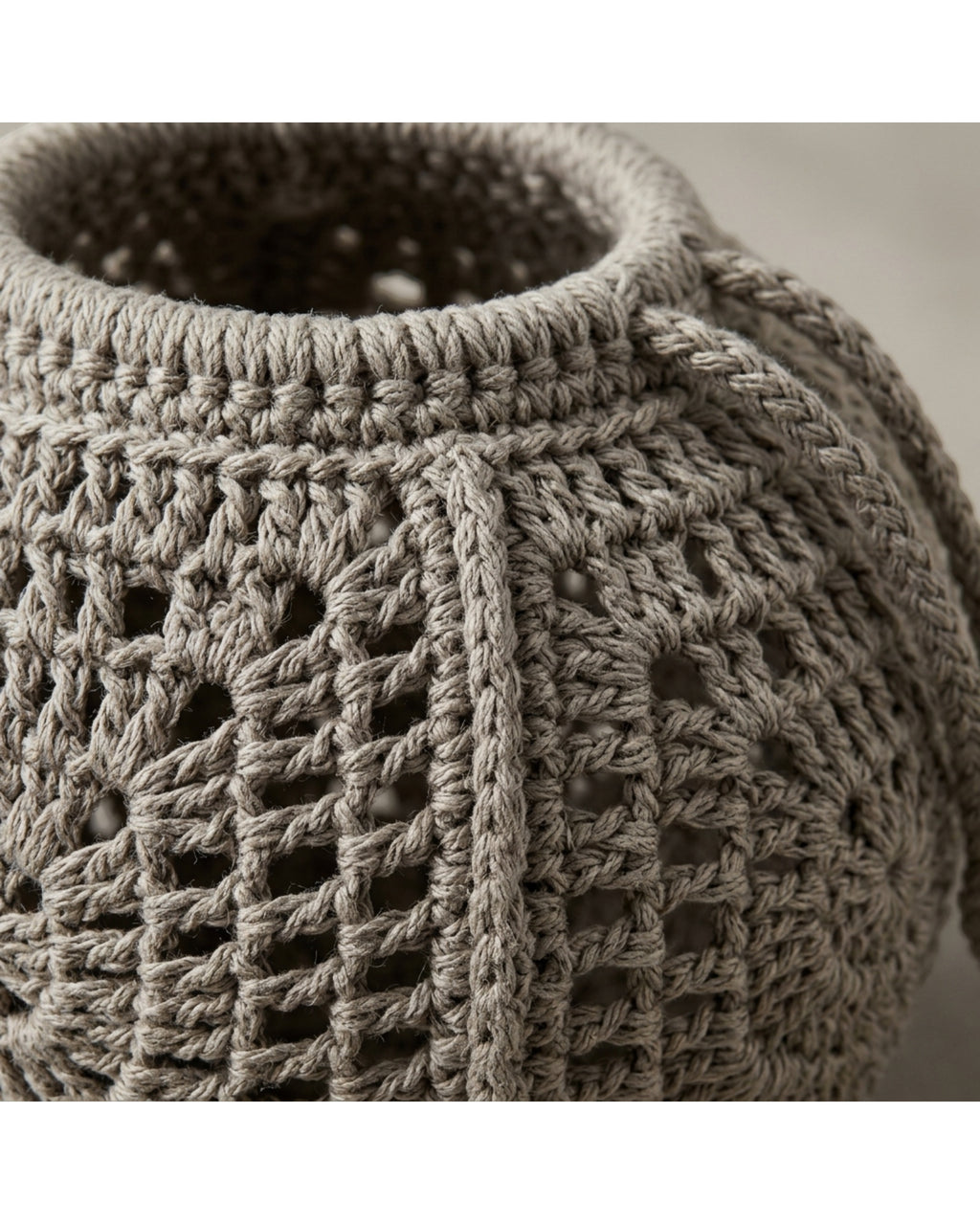 Rgdwn Crochet Hemp Cotton Hollow Wash Ball Warm Gray - Detail view